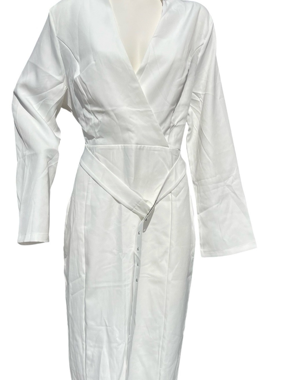 White Wrap-Front Long Sleeve Midi Dress doesn’t have size on it. Check pictures - Picture 3 of 8